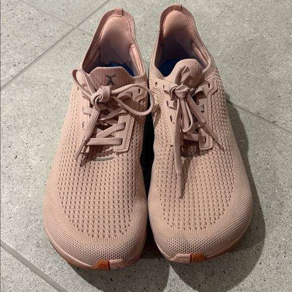 Women’s Flux running shoes - Picture 2 of 11